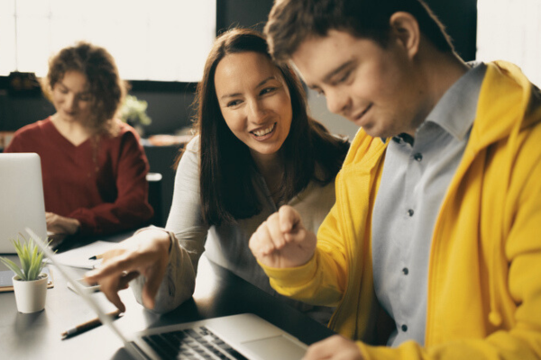 Les prestations linguistiques d’Apostroph en langage simplifié ou FALC